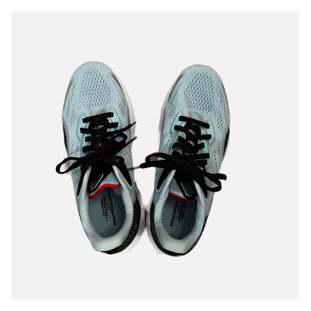 Saucony running shoes